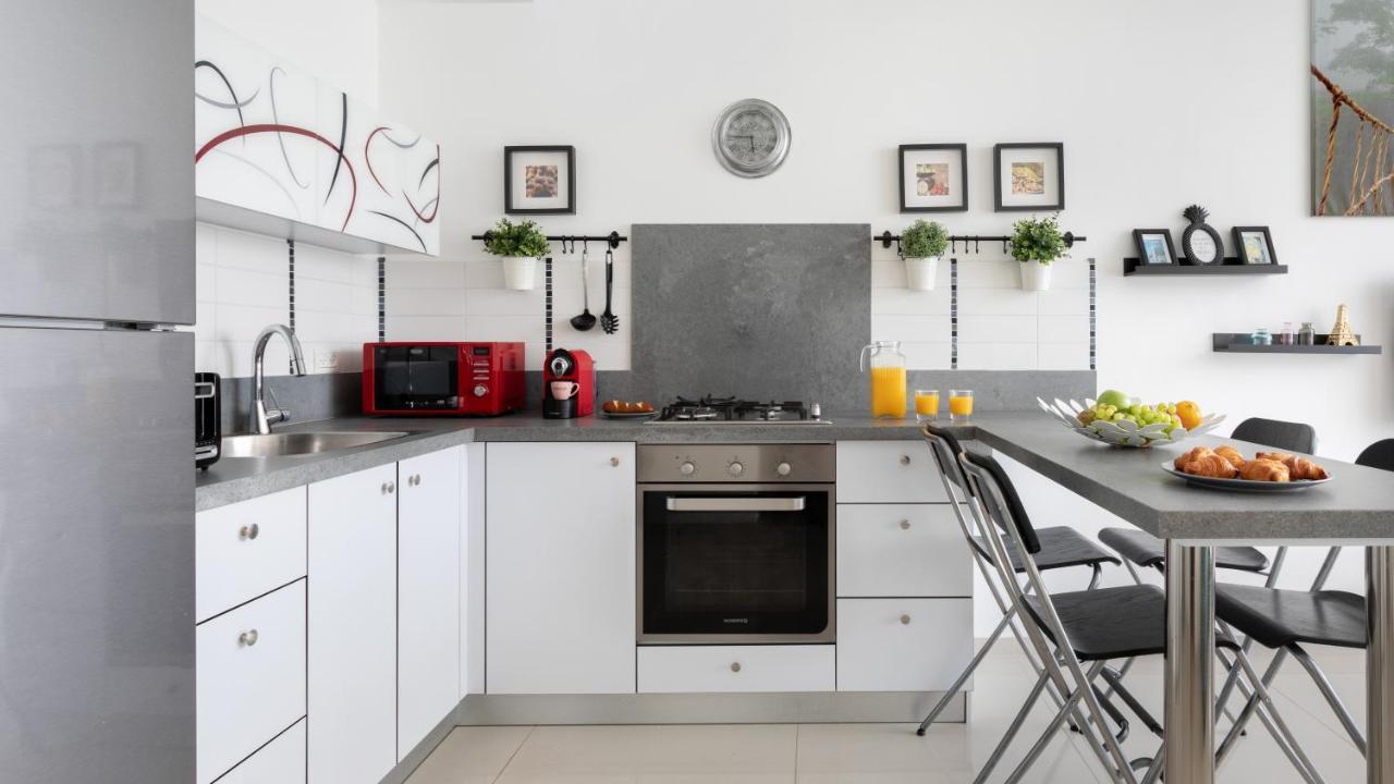 Stylish 1Br Flat For 4 Ppl In Allenby By Holyguest Tel Aviv Exterior foto