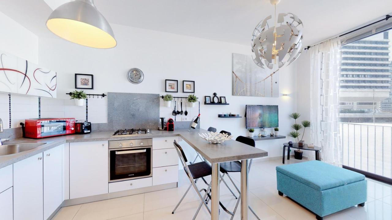 Stylish 1Br Flat For 4 Ppl In Allenby By Holyguest Tel Aviv Exterior foto